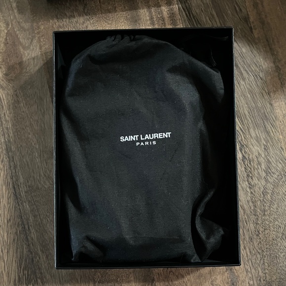 Yves Saint Laurent Cassandre Envelope Chain Wallet Grain de Poudre Leather Noir - Picture 6 of 7